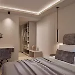 Hotel Avra *